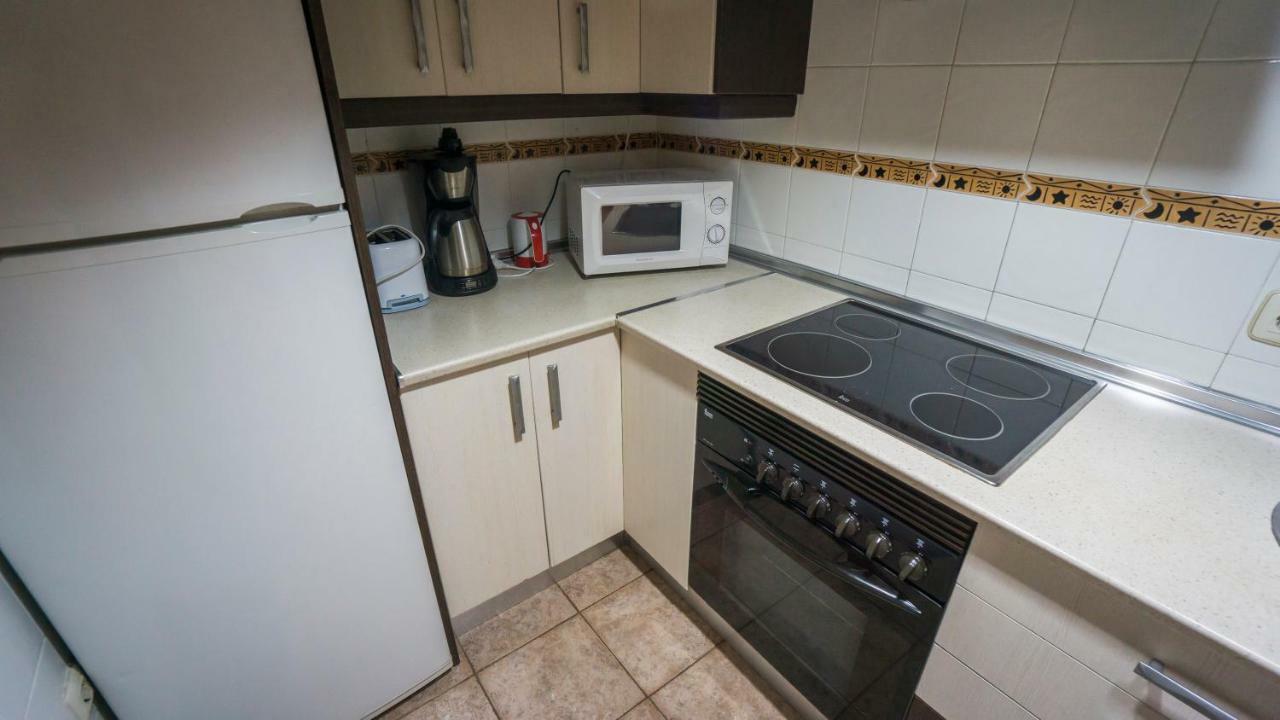 RentalSevilla Moderno y comodo apartamento en Santa Cruz con Parking Exterior foto